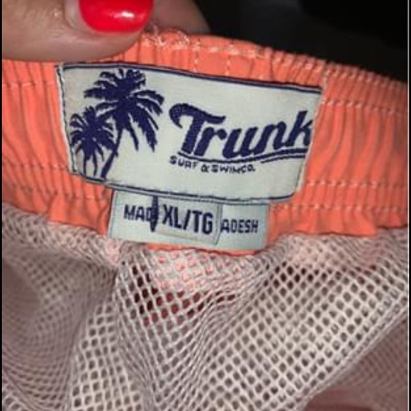 Men’s coral colored board shorts - Picture 3 of 3